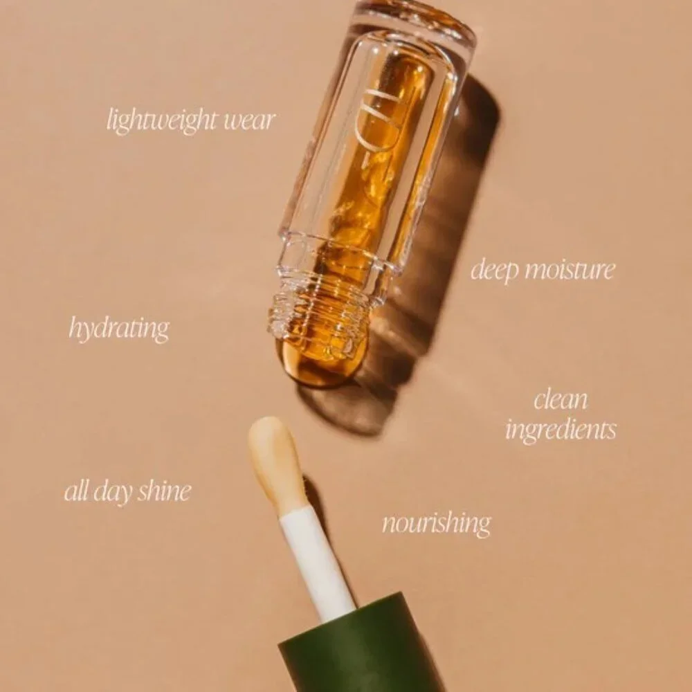 NWT The Daily Essential Co. Lip Oil